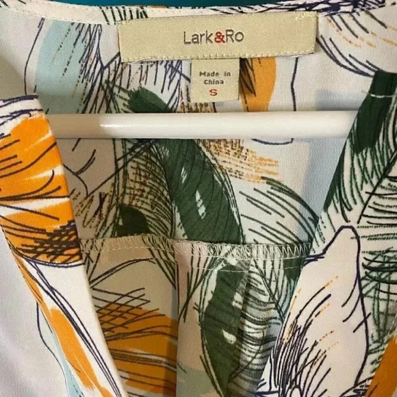 NWOT Lark & Ro Floral Botanical Boho Tunic Blouse Top - Picture 6 of 7